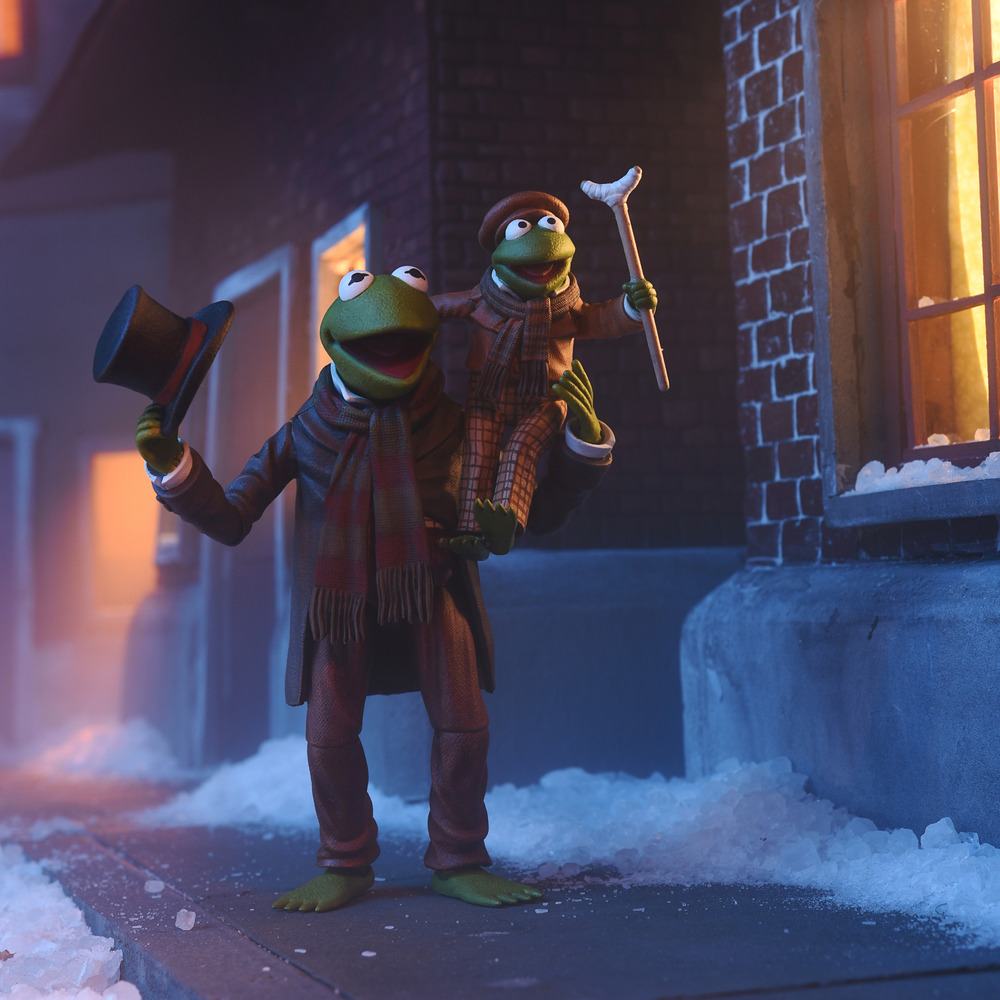THE MUPPET CHRISTMAS CAROL KERMIT AS BOB CRATCHIT ULTIMATE ACTION FIGURE