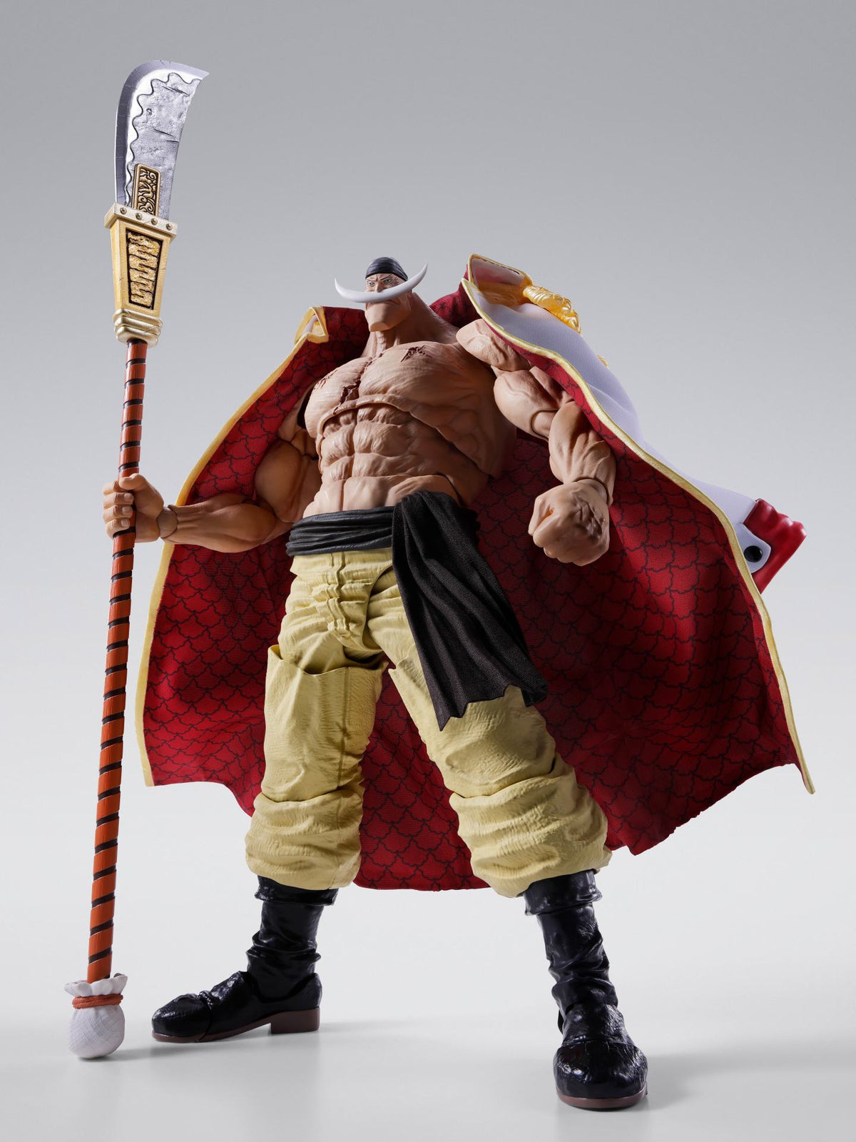ONE PIECE EDWARD NEWGATE WHITEBEARD MARINEFORD S.H.FIGUARTS