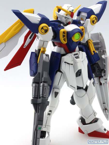 HGAC Gundam Wing 1/144 – Detaljerad Modellbyggsats bandai model kit gunpla