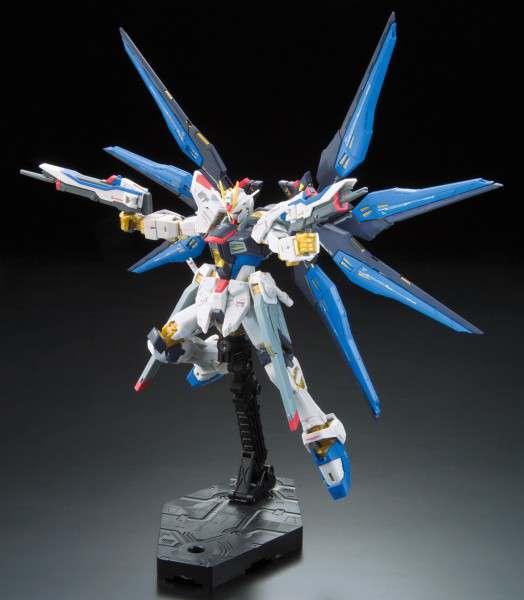 RG Gundam Strike Freedom ZGMF-X20A 1/144 - Högglansande Modellkit - Robotto