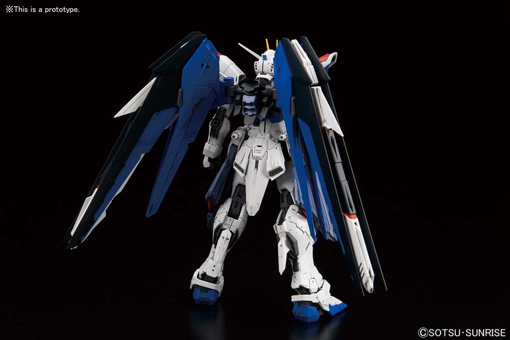 MG Gundam Freedom Ver 2.0 1/100 - Modellkit bandai model kit gunpla