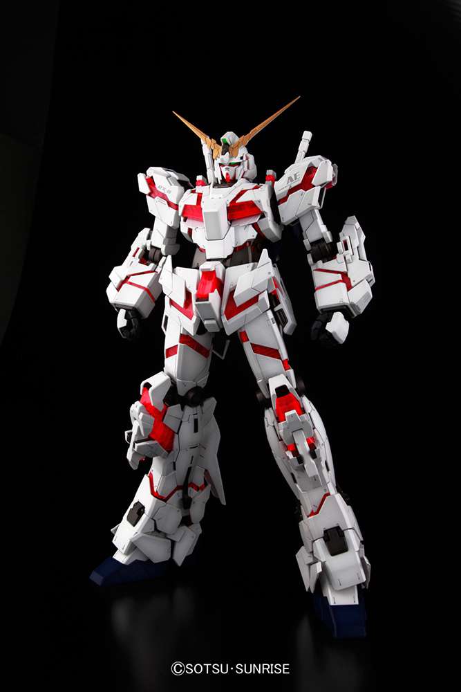 PG Gundam Unicorn RX-0 1/60 Model Kit bandai model kit gunpla