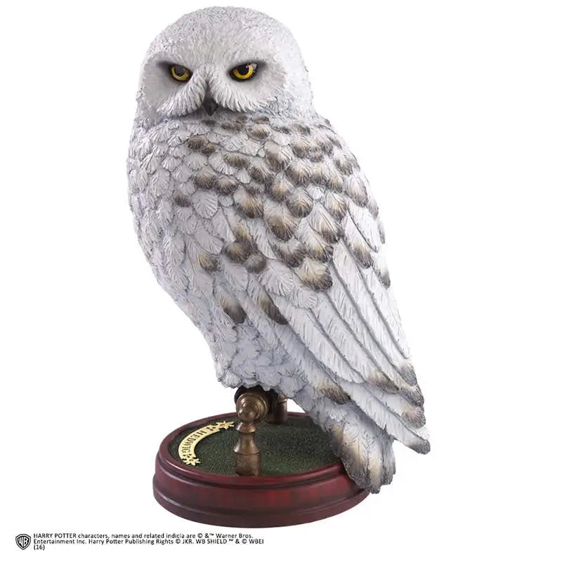 Harry Potter Hedwig Figur i Handmålad Resin, 24 cm på Träbas