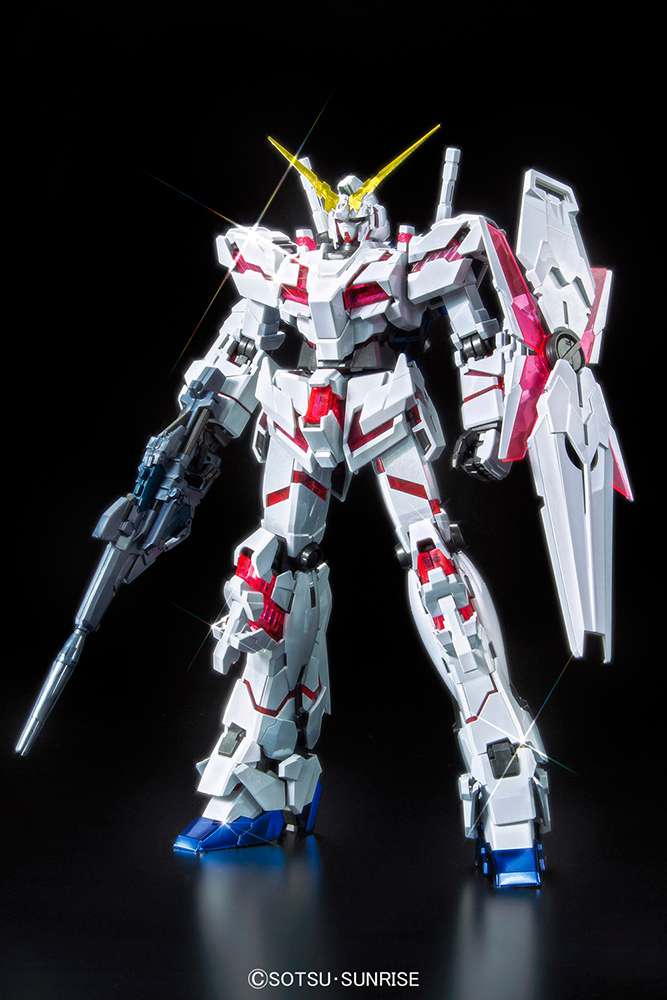 MG Gundam Unicorn Red/Green F Titan 1/100 – Professionell Modellbyggsats bandai model kit gunpla