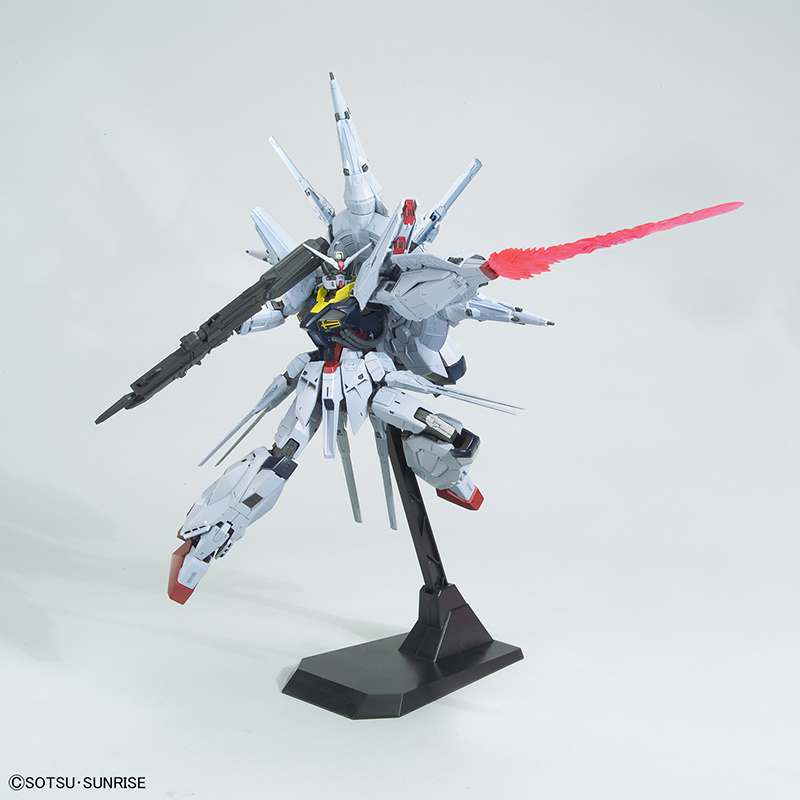 MG Gundam Providence 1/100 - High-Quality Modell bandai model kit gunpla