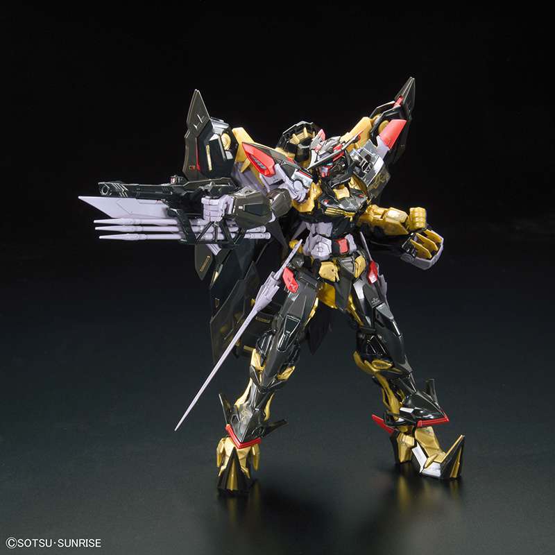 RG Gundam Astray Gold Frame Amatsu 1/44 - Detaljerad Modell bandai model kit gunpla