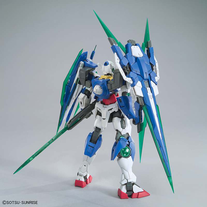 MG 00 Qant Full Saber 1/100 - En imponerande modellkit i hög kvalitet bandai model kit gunpla