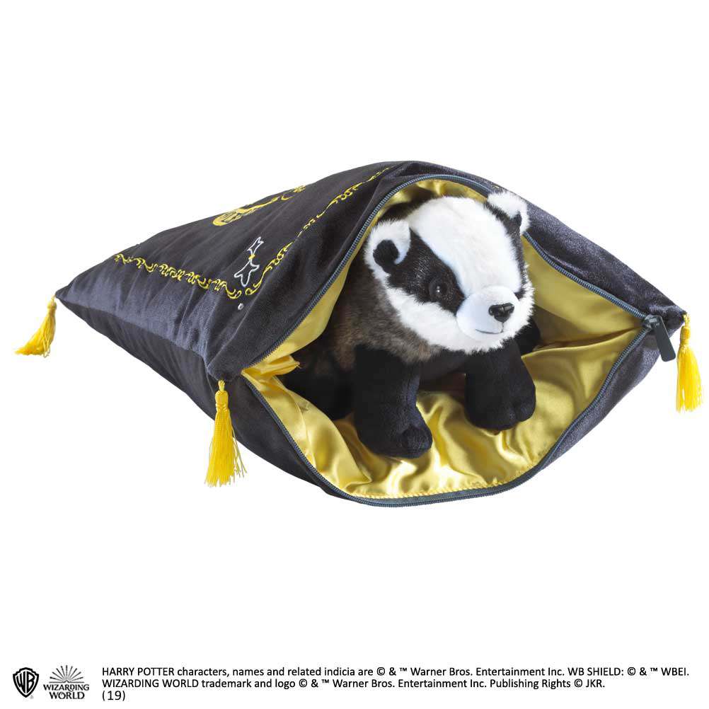 HP Hufflepuff Husmaskot Plush med Kudde noble collections