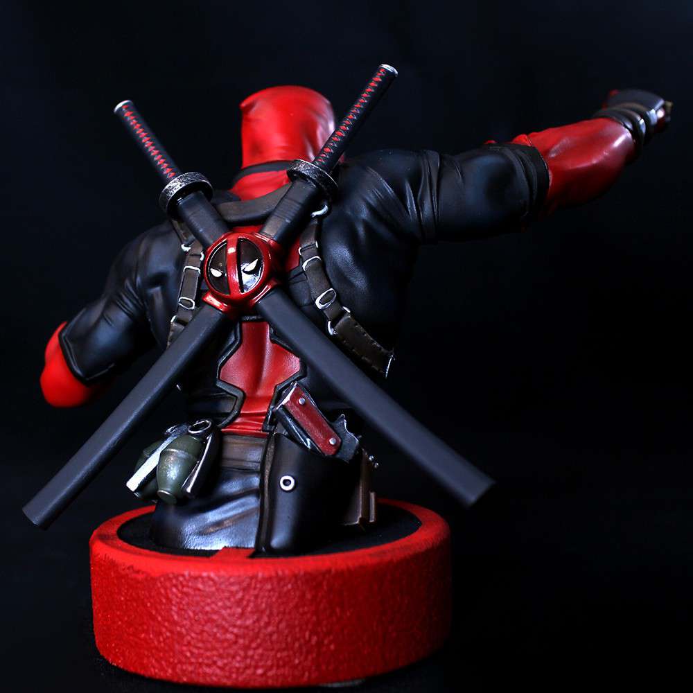Deadpool 1/6 Skala Bust – Samlarfigur av hög kvalitet semic