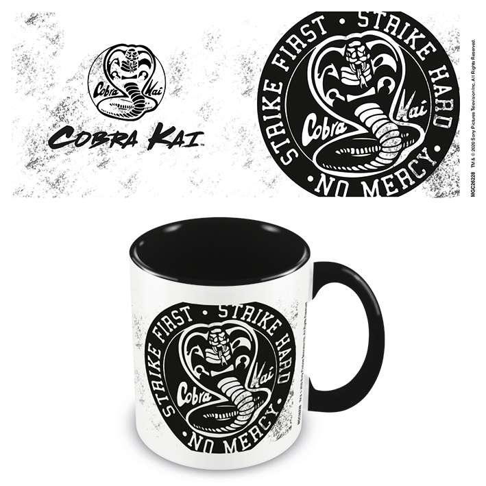 Cobra Kai - Svart logotyp - DLX Mug - Robotto