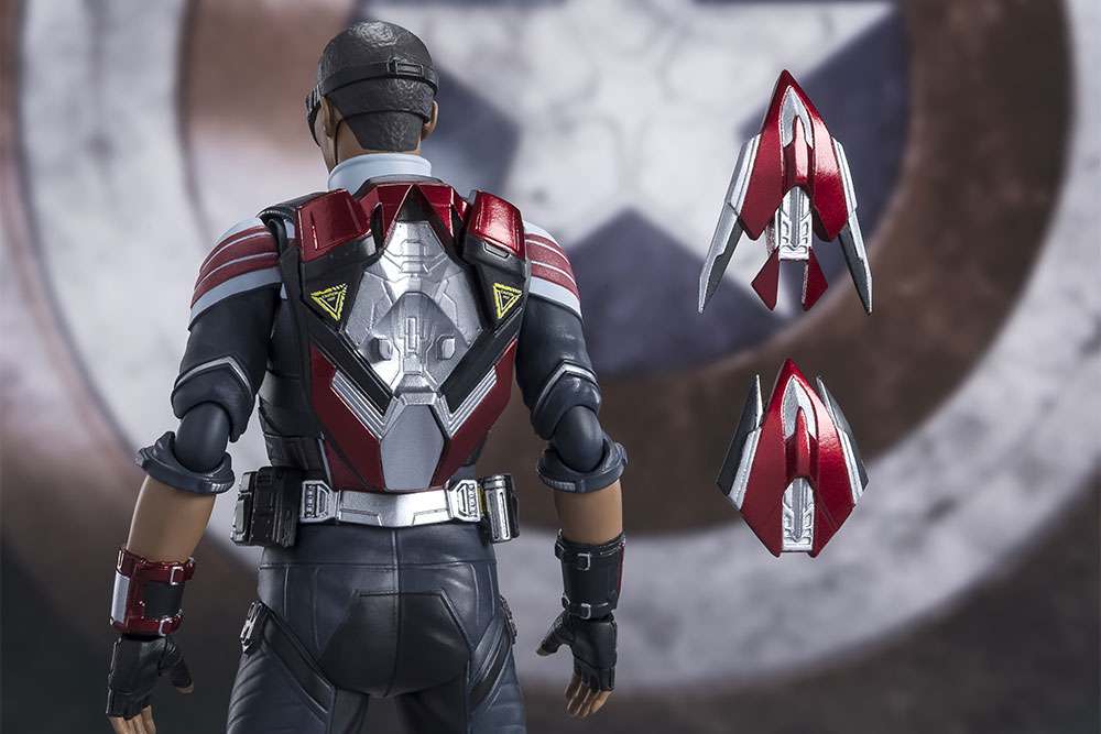 Falcon och Winter Soldier Falcon S.H.Figuarts bandai