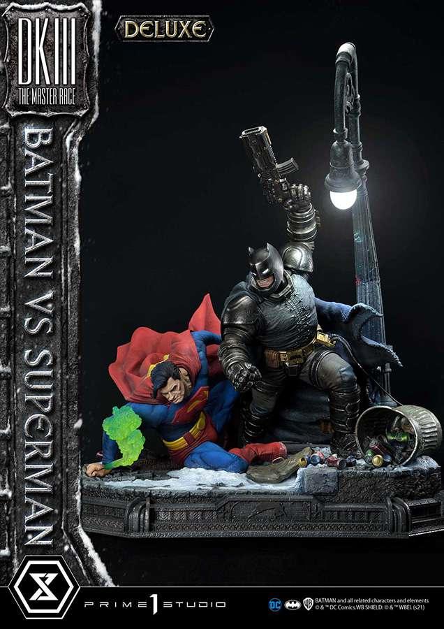Batman vs Superman Statue - Dark Knight III Diorama - Robotto