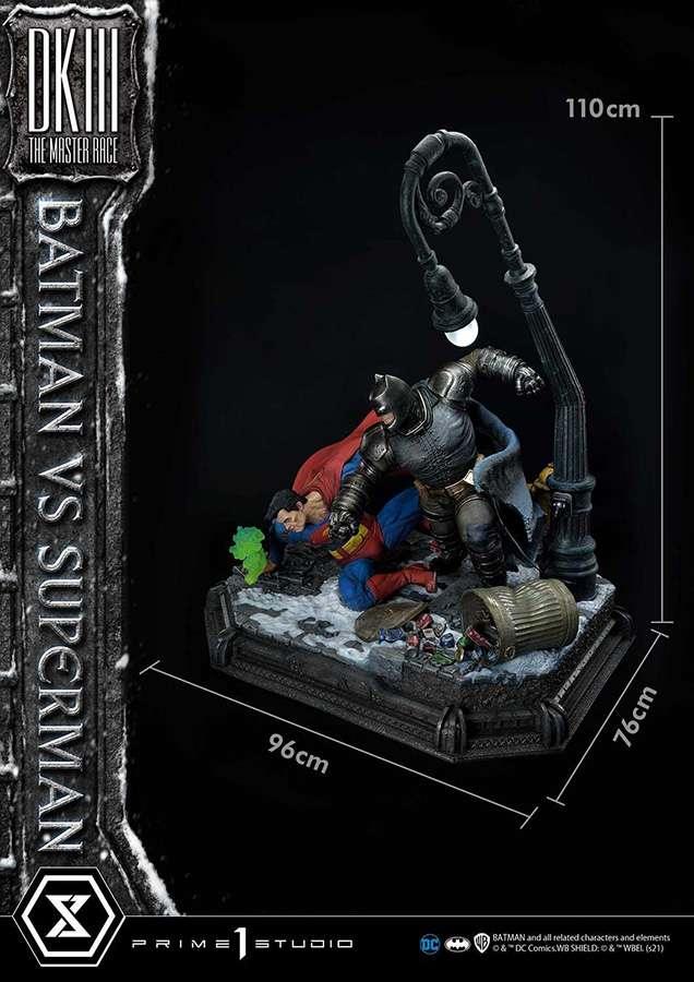 Batman vs Superman Statue - Dark Knight III Diorama - Robotto