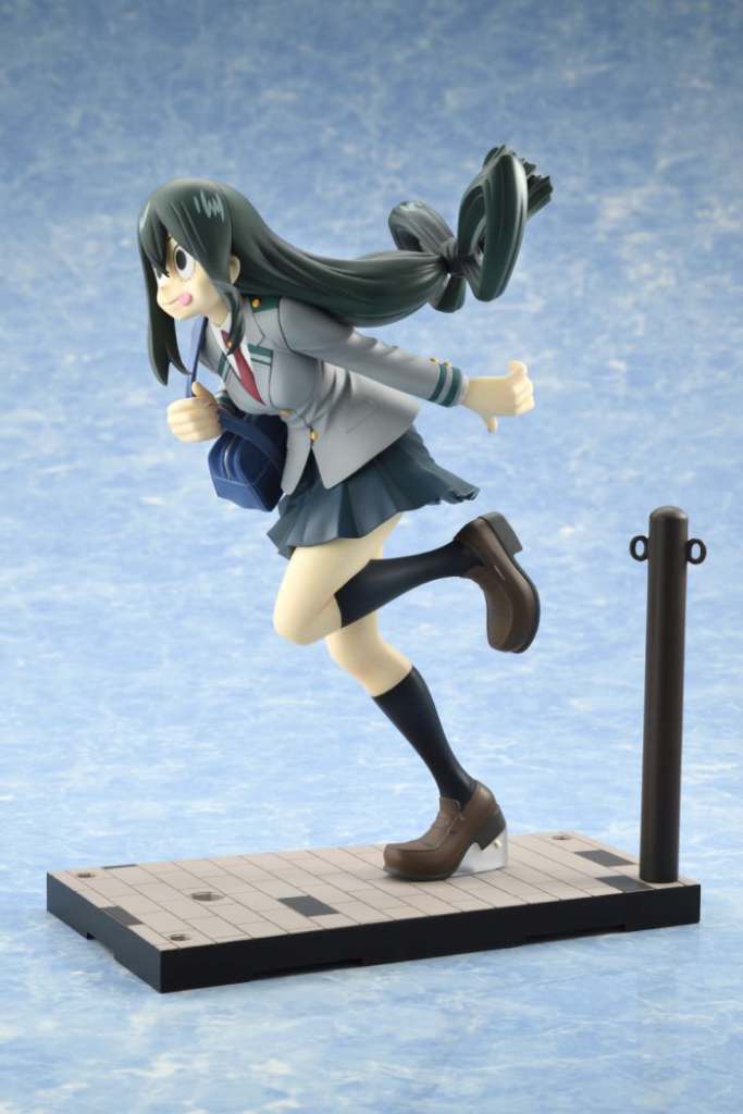 My Hero Academia Tsuyu Asui Uniform Figur bellfine