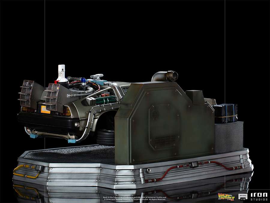 BTTF 2 DeLorean Regular 1/10 Art Statue iron studios