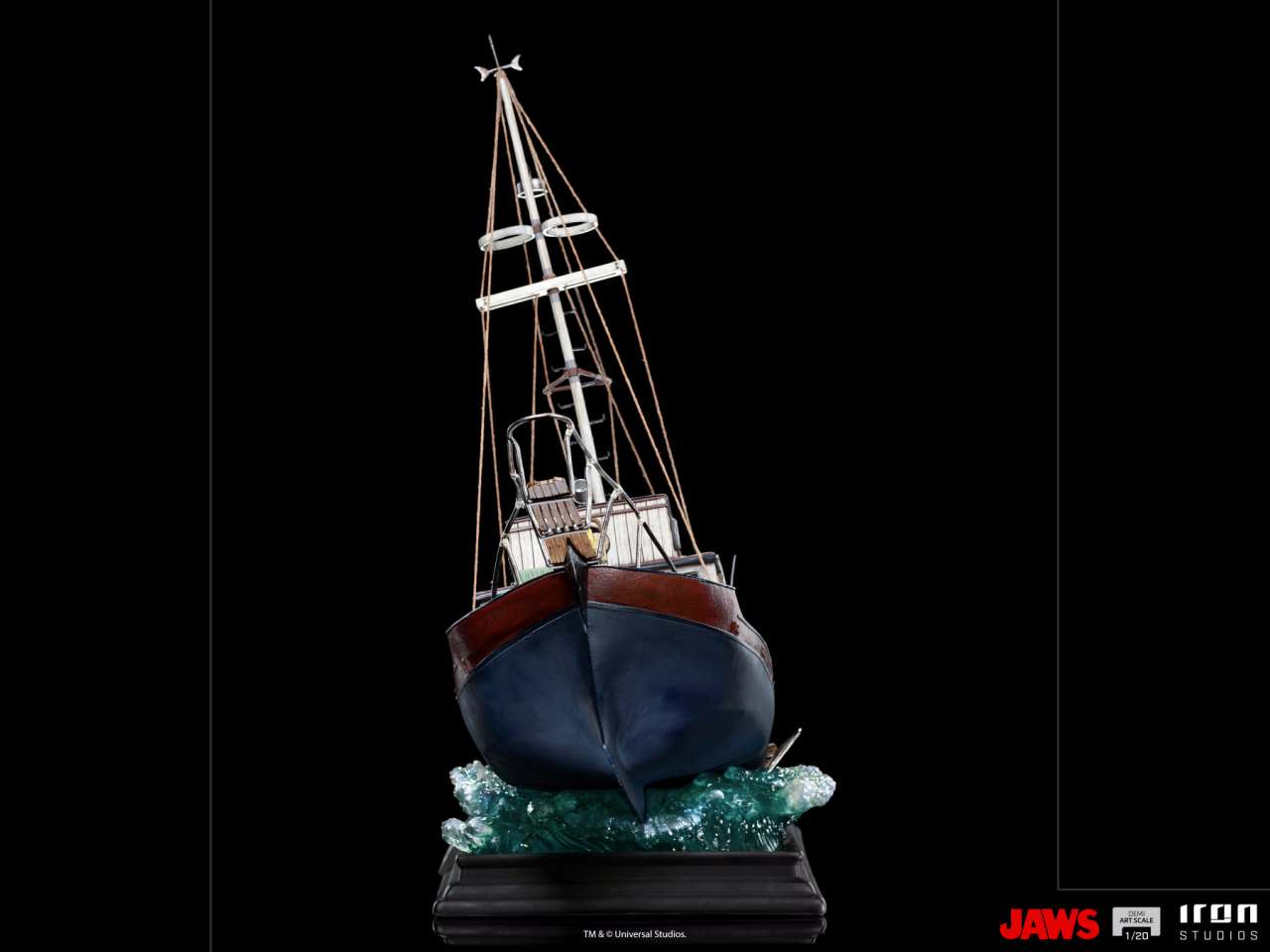 Jaws Attack Demi Art 1/20 Statue iron studios