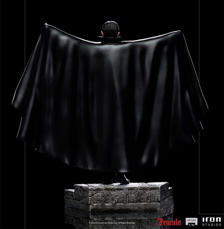 Universal Monsters Dracula 1/10 Statue iron studios