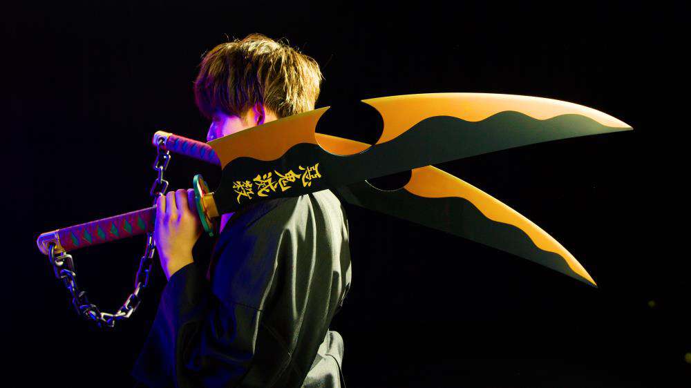 Demon Slayer Tengen Uzui Nichirin Sword Prop bandai