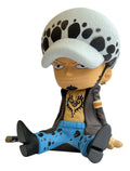 Plastoy Trafalgar Law Sparbössa - En Samlarartikel för ONE PIECE-fans plastoy