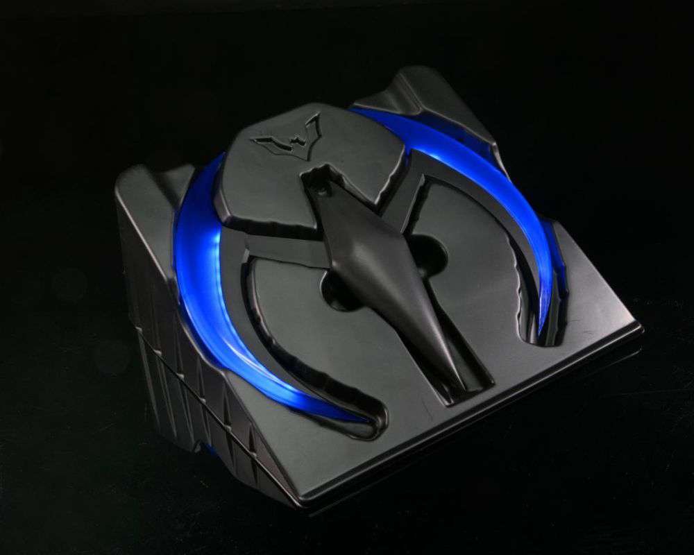 Batman Beyond Batarang Blue Replica neca