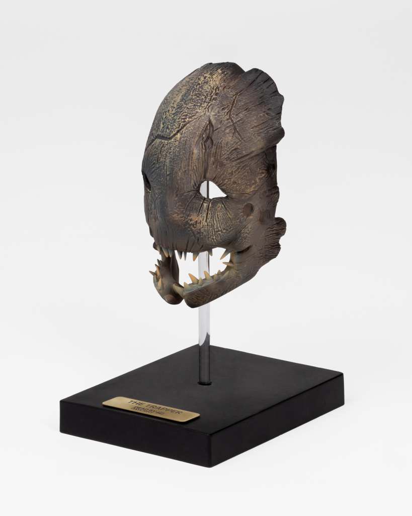 Dead by Daylight Trapper 1:2 Mask Replica itemlab gmbh