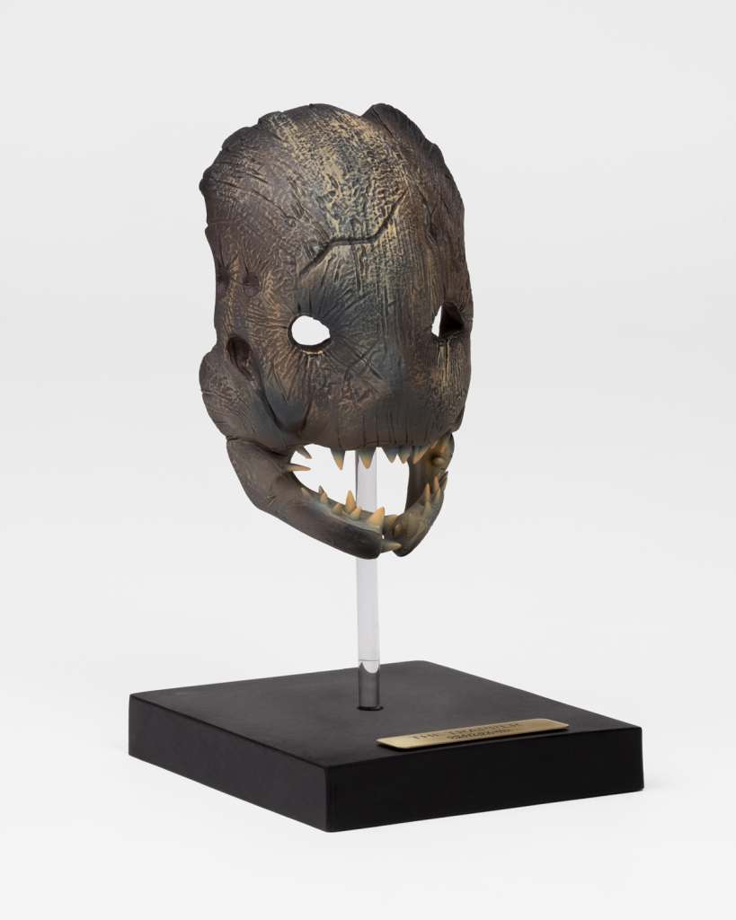 Dead by Daylight Trapper 1:2 Mask Replica itemlab gmbh