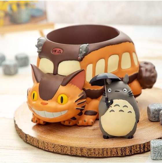 Totoro Nekobus & Totoro Diorama studio ghibli