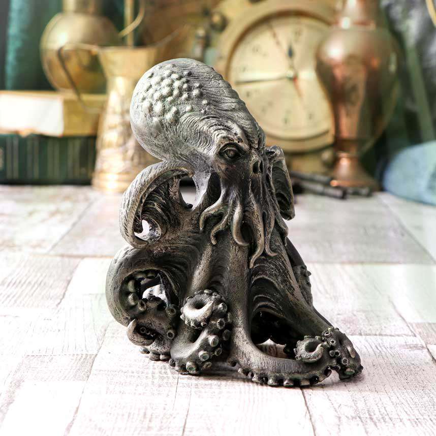 Cthulhu Smartphone Holder Statue nemesis now
