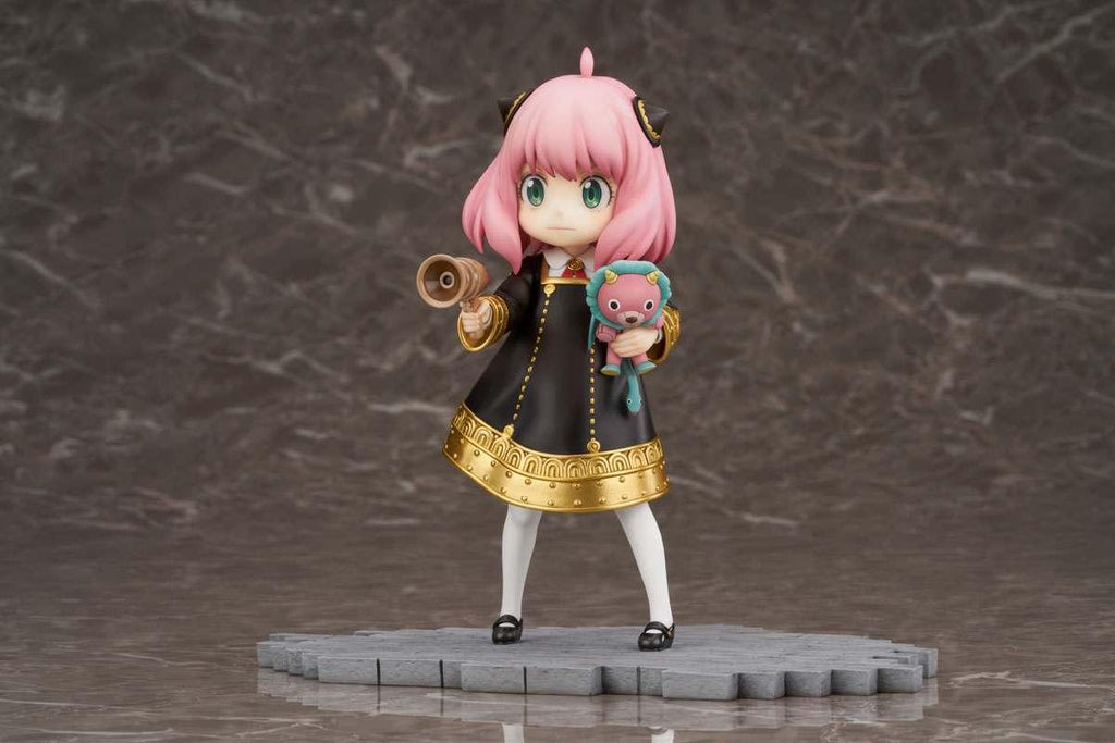 Spy x Family Anya Forger 1/7 Skala Figur - Robotto