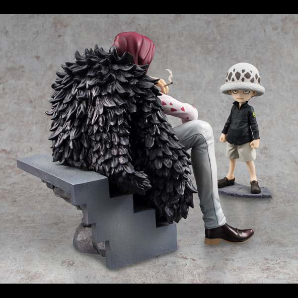 One Piece Corazon Law Statue 1/8 Skala megahouse