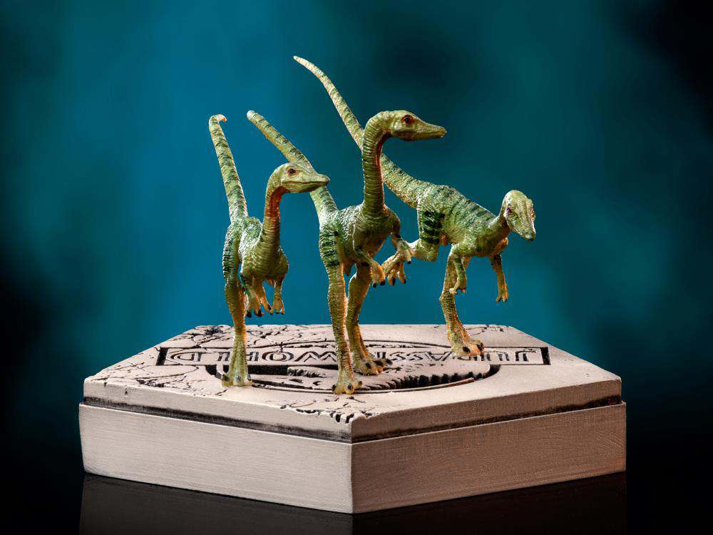 Jurassic World Icons Compsognatus Statue iron studios