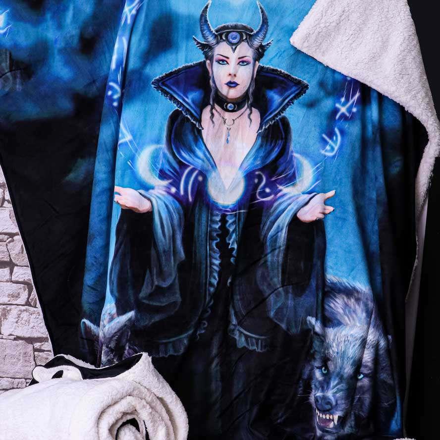 Throw Moon Witch av Anne Stokes - Robotto