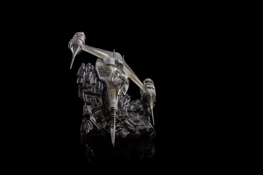 Star Wars Mando Starfighter 1/20 Staty - Robotto