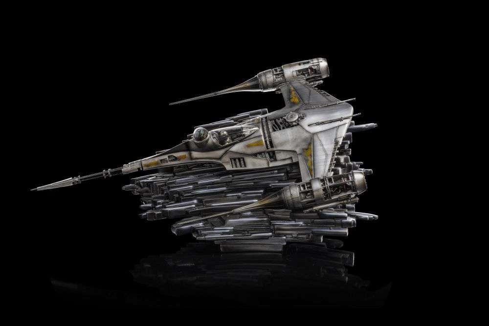 Star Wars Mando Starfighter 1/20 Staty - Robotto