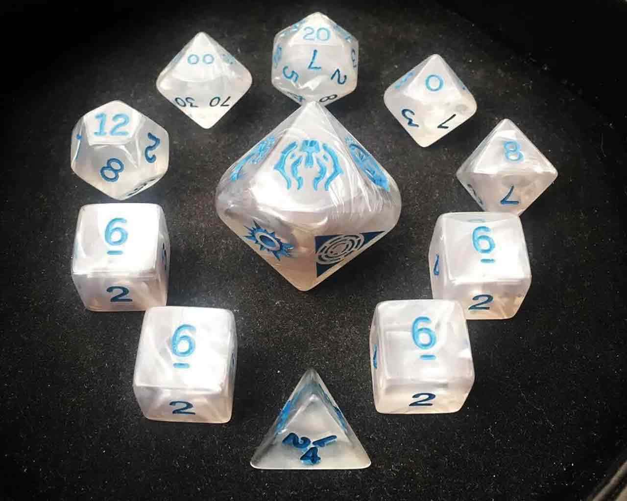 Dungeons & Dragons: Guildmasters' Guide to Ravnica Tärningar wizards of the coast