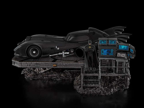 The Flash Movie Batmobile DLX 1/10 Statue - Robotto