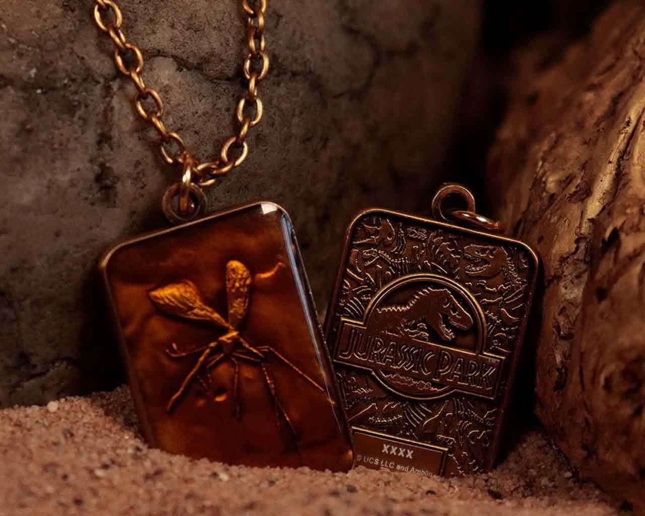 Jurassic Park - Limited Edition Unisex Amber Necklace - Robotto