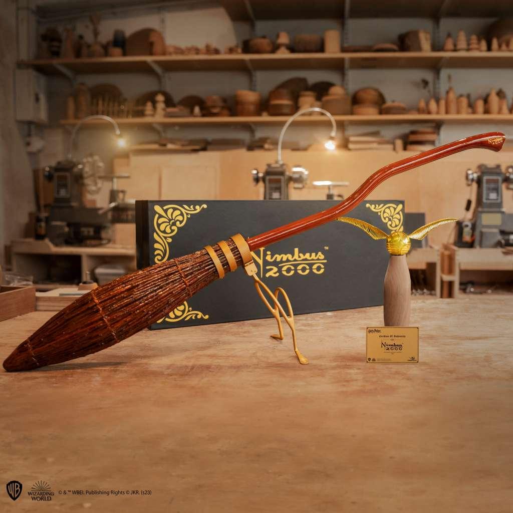 Nimbus 2000 Junior 1:2 Replica - Robotto