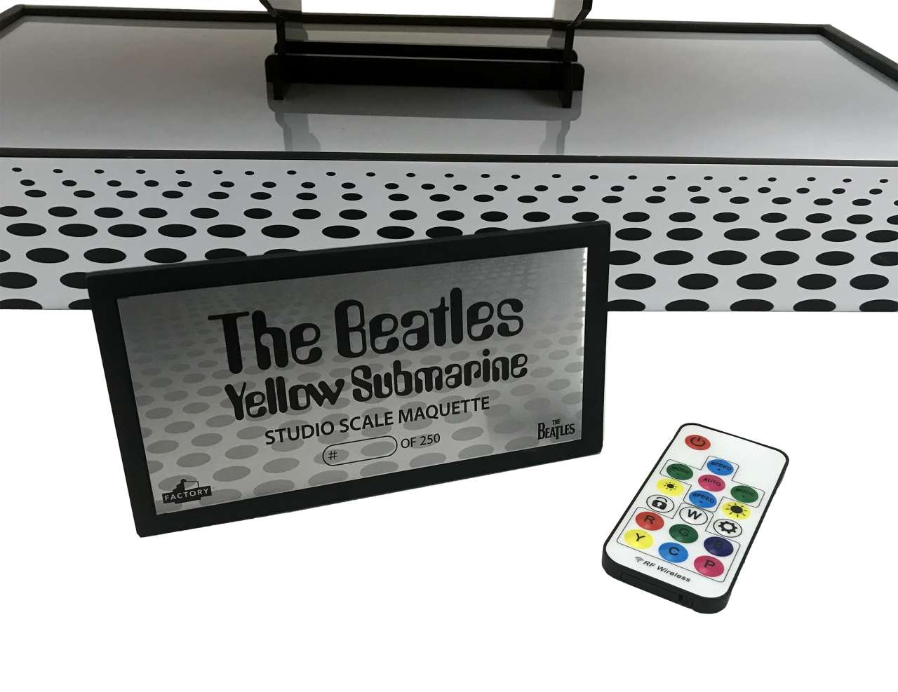 The Beatles Yellow Submarine Studio Scale Model factory ent
