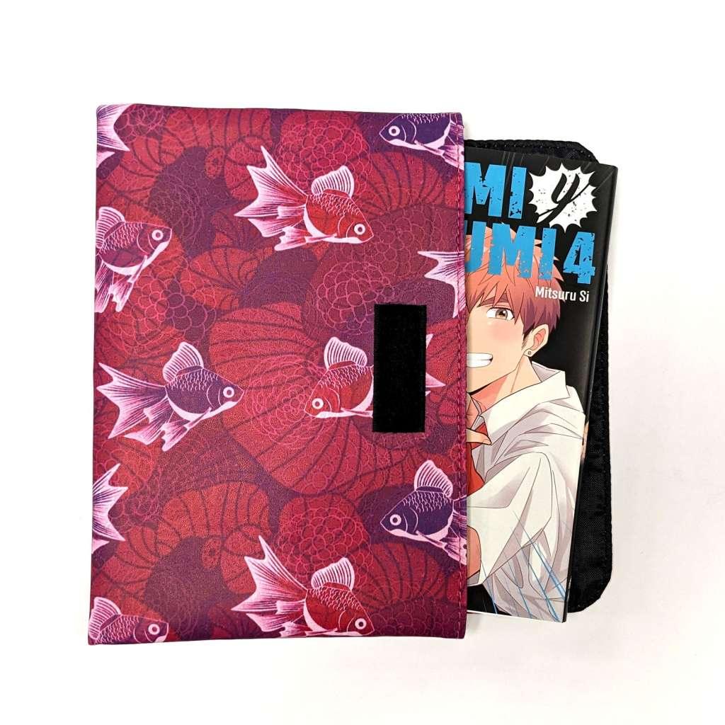 Uchiwa Fishpond Manga Bokfodral - Robotto