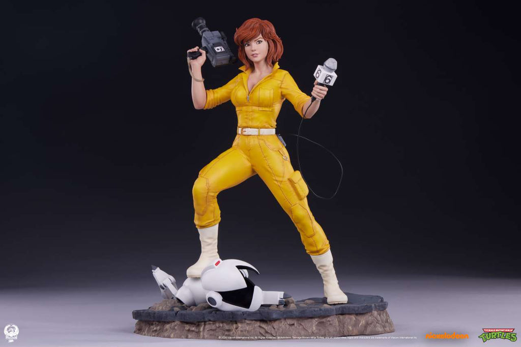 TMNT April O'Neil 1:4 Figur pcs