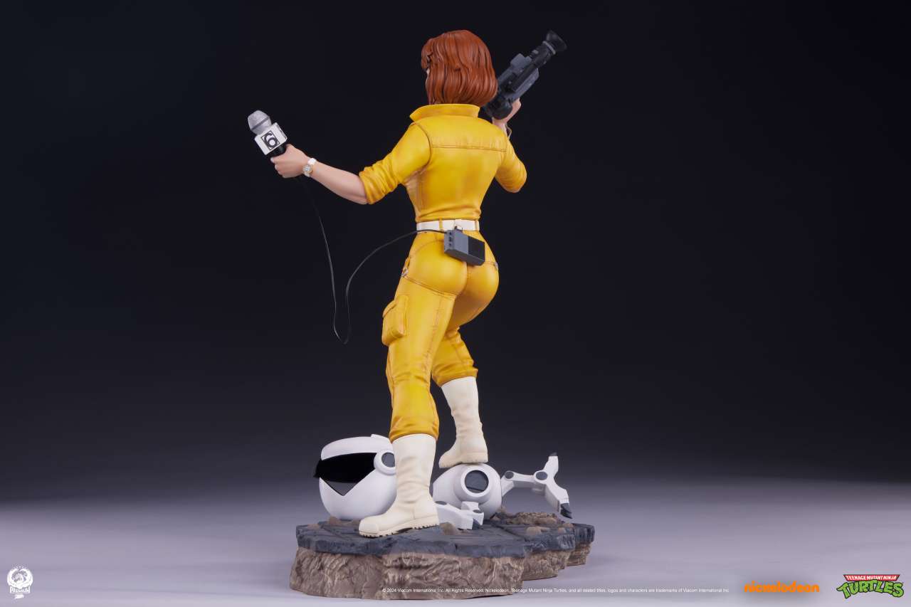 TMNT April O'Neil 1:4 Figur pcs