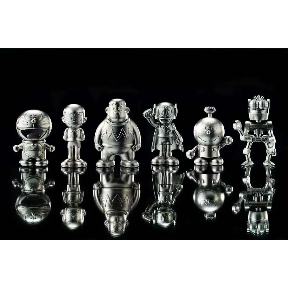 Silvriga metallfigurer av klassiska animekaraktärer i Absolute Chogokin Fujiko F Fujio AST