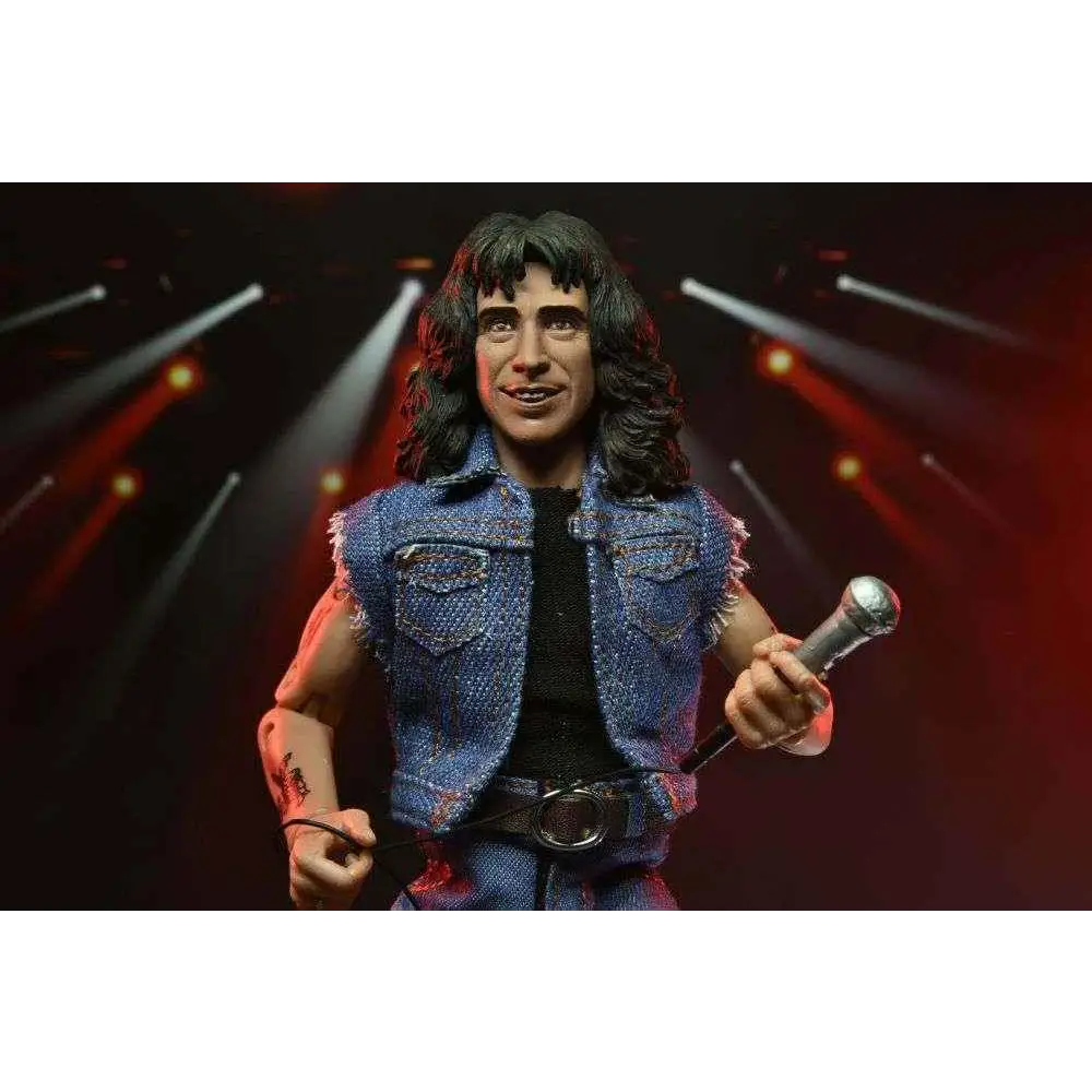 Blå denimväst med trasiga kanter och broderade lappar över svart skjorta med silverbälte, AC/DC Bon Scott Highway to Hell actionfigur