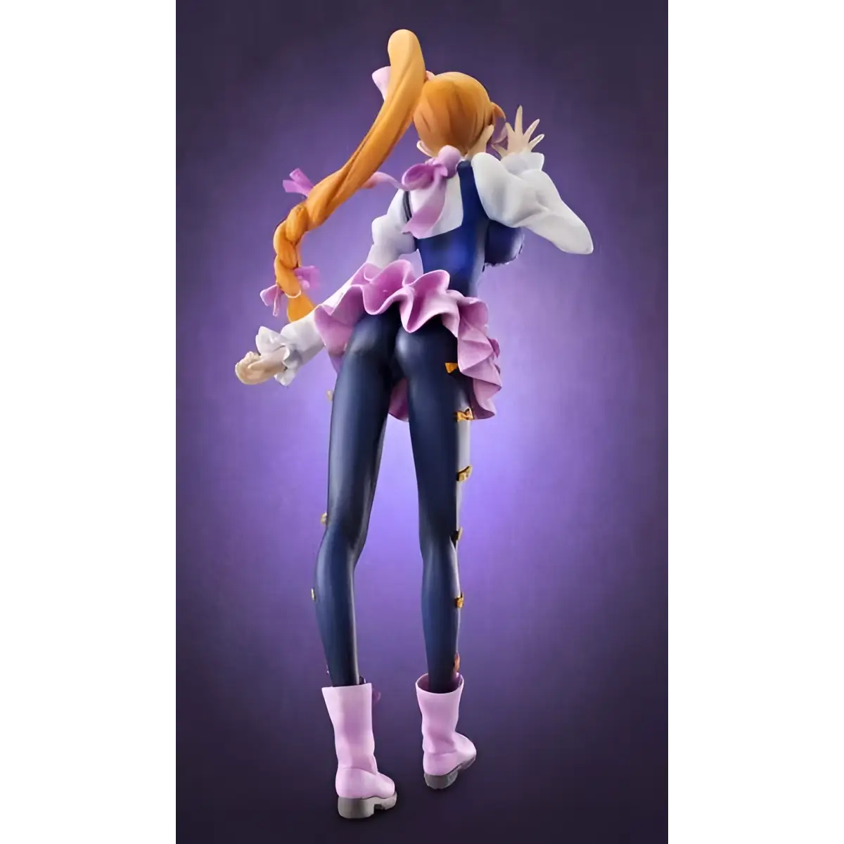 Detaljerad figur av Aquarion Evol EX Mix Staty med blonda flätor