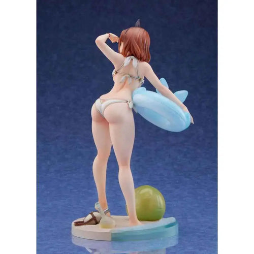 Atelier Ryza i vit baddräkt med blå delfinflotte, detaljerad figur