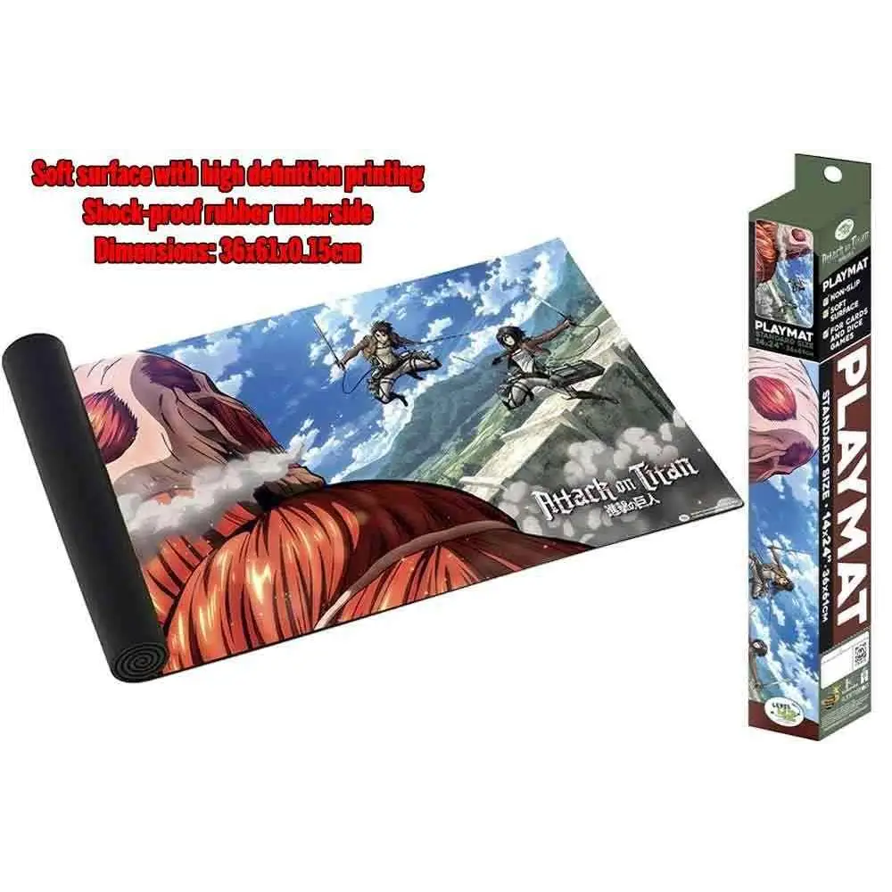 Attack on Titan spelmatta med Colossus Titan-motiv och gummiunderlag