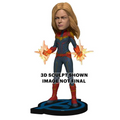 Avengers Endgame Captain Marvel bobblehead i blå-röd dräkt med gulddetaljer på svart bas med Avengers-logo