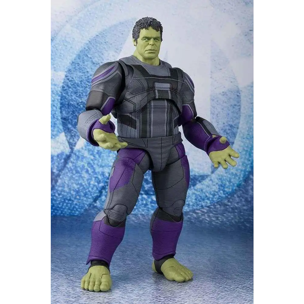 Grön hyad muskulös Hulk-figur i grå-lila rustning från Avengers Endgame SH Figuarts