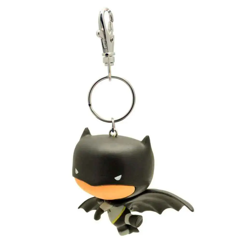 Svart Batman chibi nyckelring i blister med orange mun, grå accenter och silver spänne